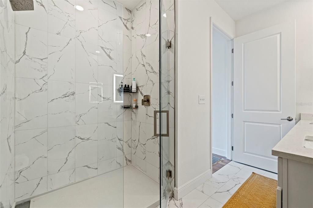 For Sale: $550,000 (2 beds, 2 baths, 1355 Square Feet)
