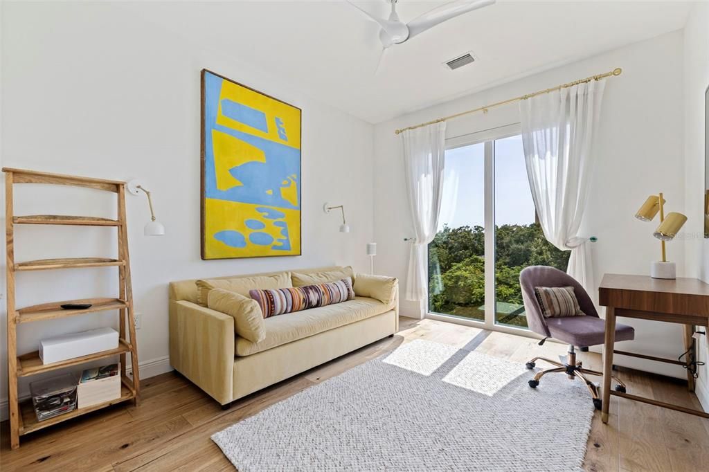 For Sale: $550,000 (2 beds, 2 baths, 1355 Square Feet)