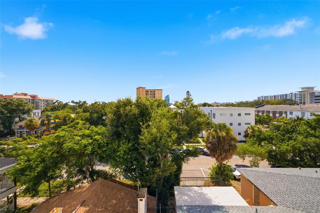 For Sale: $550,000 (2 beds, 2 baths, 1355 Square Feet)