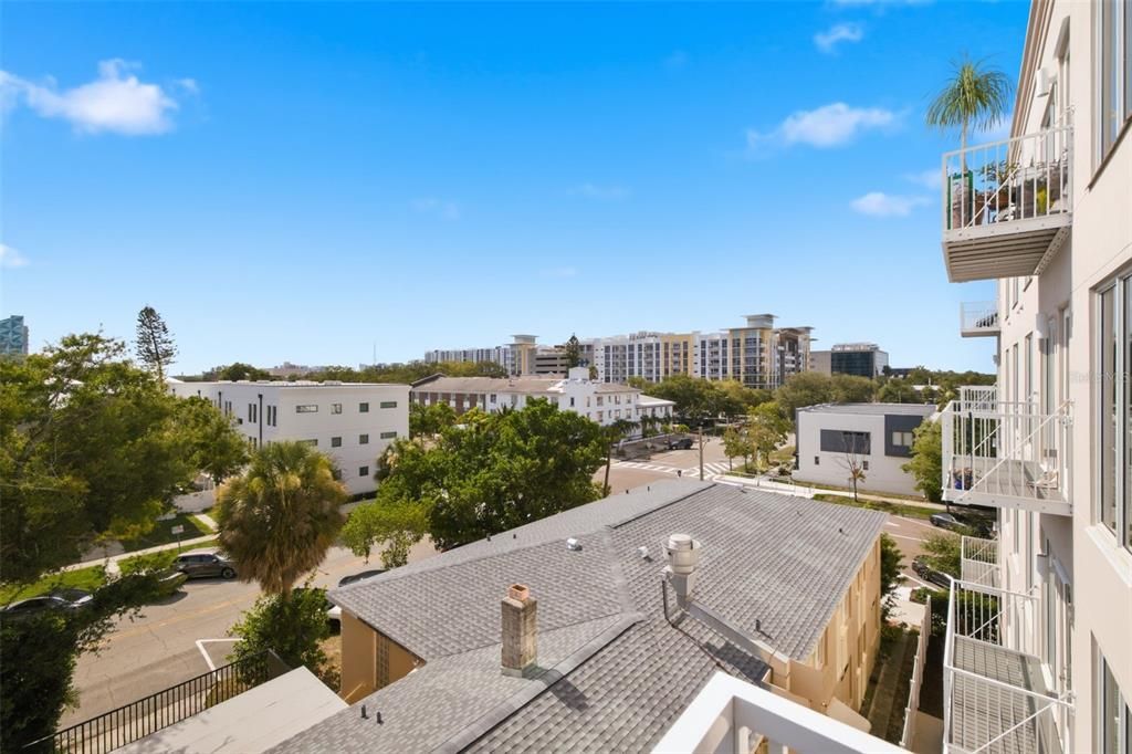 For Sale: $550,000 (2 beds, 2 baths, 1355 Square Feet)