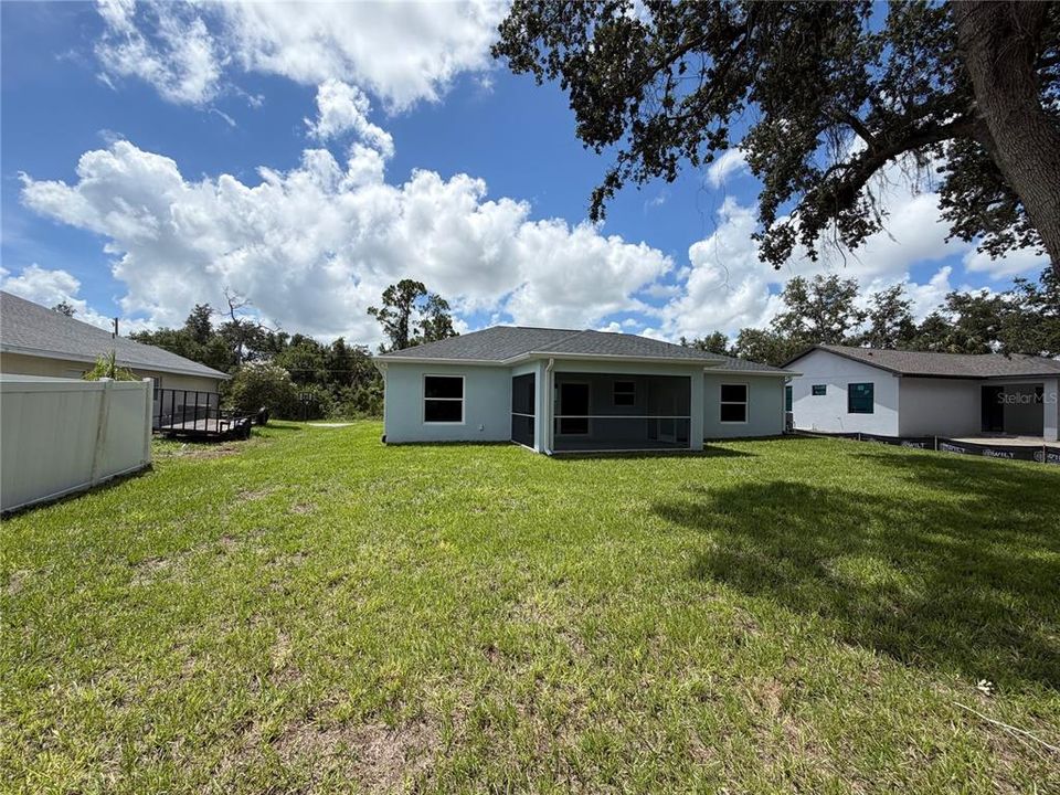 Active With Contract: $315,000 (3 beds, 2 baths, 1437 Square Feet)