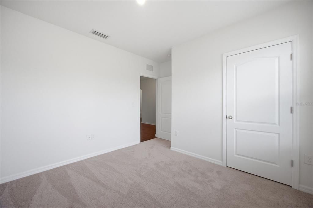 На продажу: $399,000 (4 спален, 2 ванн, 1846 Квадратных фут)