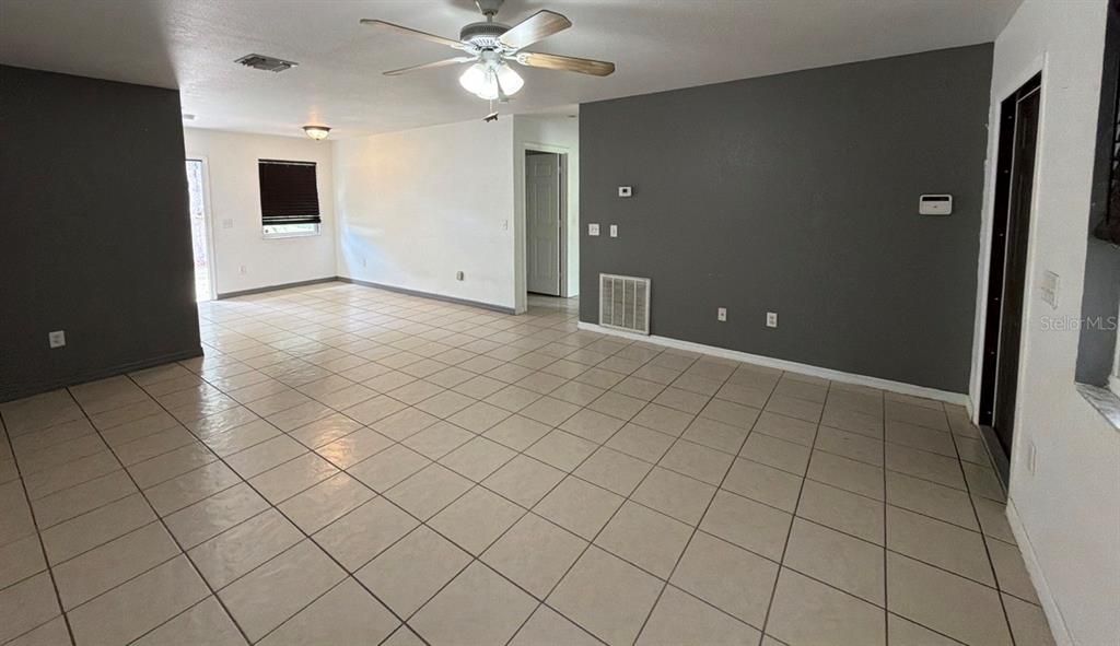 For Sale: $185,500 (3 beds, 2 baths, 1232 Square Feet)