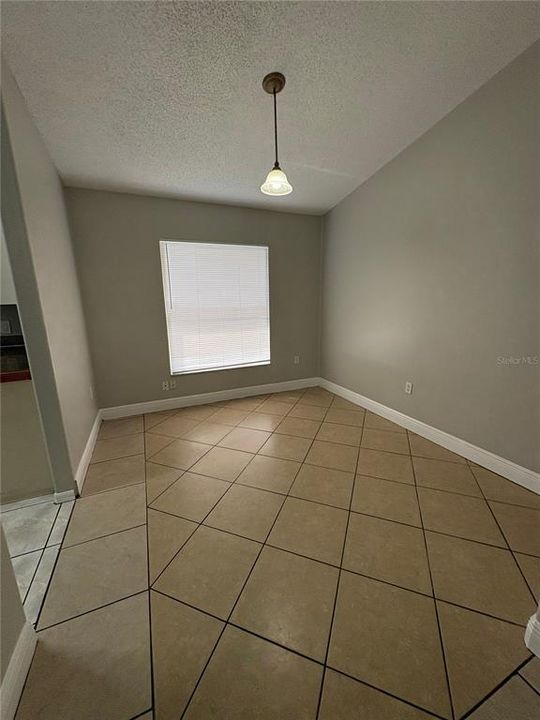 В аренду: $1,795 (3 спален, 2 ванн, 1566 Квадратных фут)