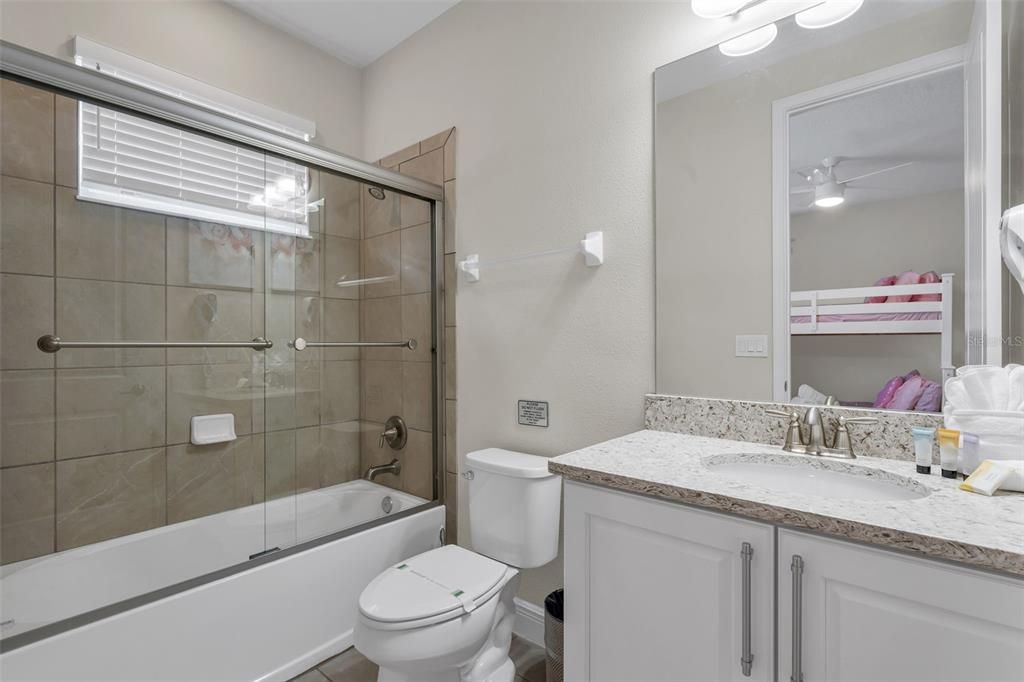 En Venta: $640,000 (6 camas, 5 baños, 2921 Pies cuadrados)