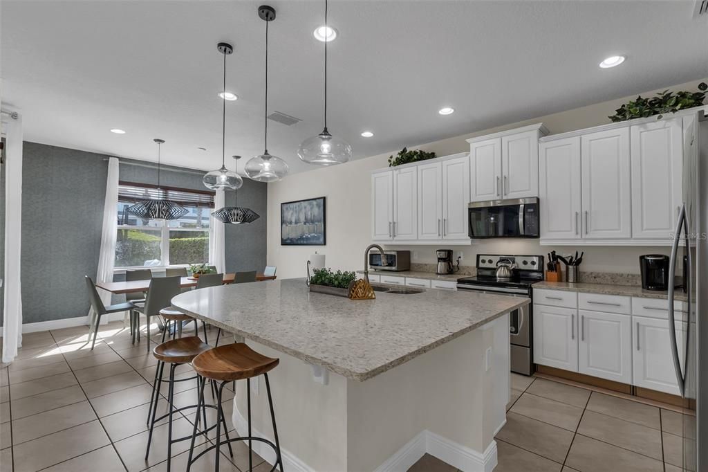 En Venta: $640,000 (6 camas, 5 baños, 2921 Pies cuadrados)