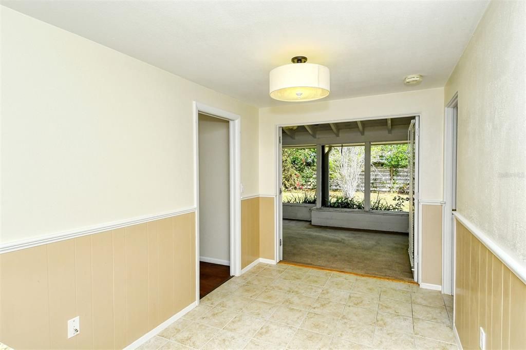 В аренду: $2,400 (3 спален, 2 ванн, 1402 Квадратных фут)