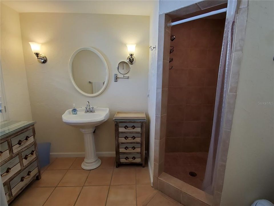 В аренду: $3,000 (3 спален, 2 ванн, 1407 Квадратных фут)