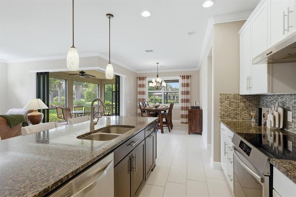 En Venta: $619,000 (2 camas, 2 baños, 1833 Pies cuadrados)