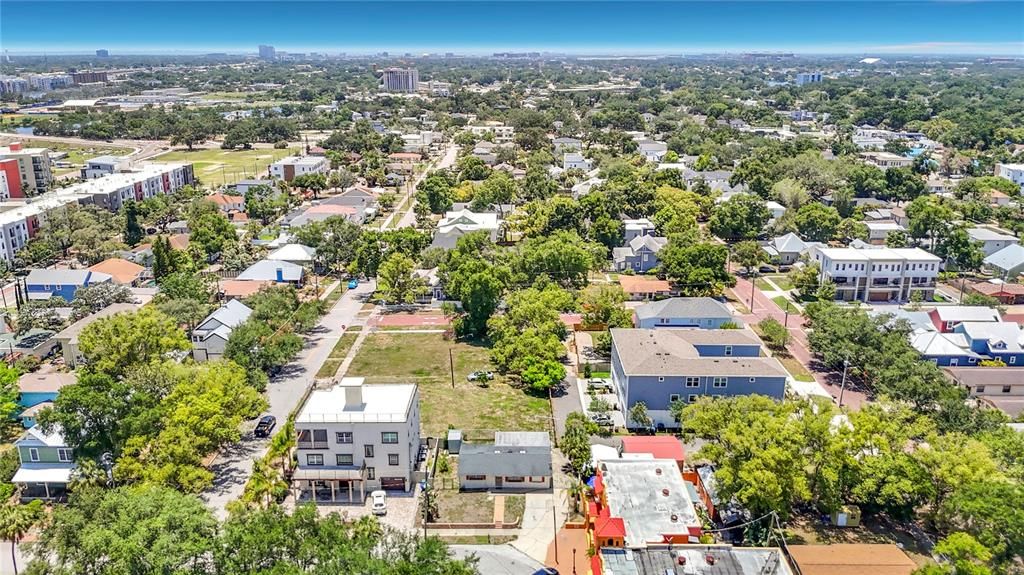 For Sale: $1,150,000 (0.22 acres)