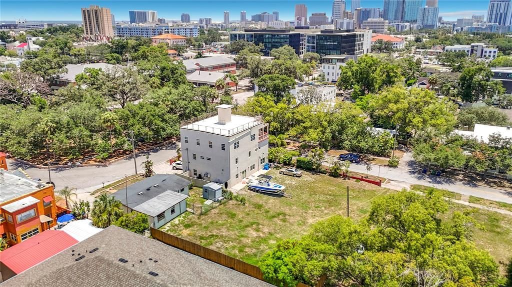 For Sale: $1,150,000 (0.22 acres)