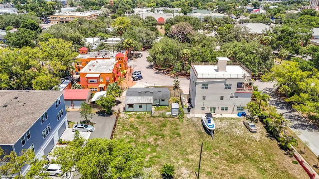 For Sale: $1,150,000 (0.22 acres)