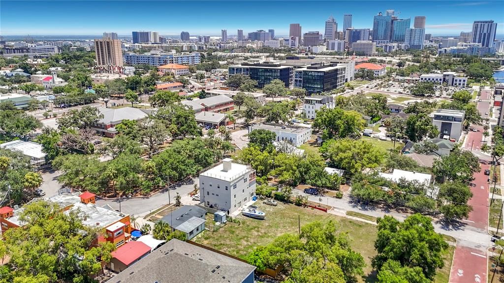 For Sale: $1,150,000 (0.22 acres)