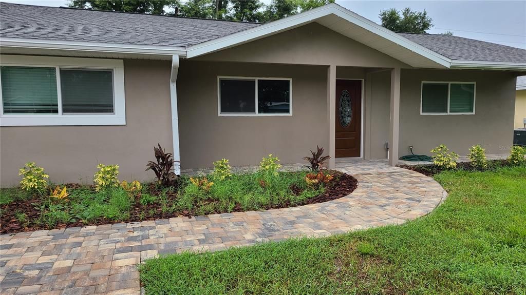 For Rent: $2,900 (4 beds, 2 baths, 1797 Square Feet)