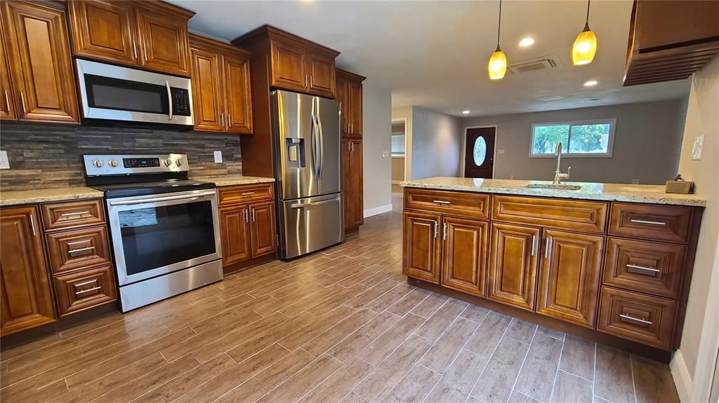 For Rent: $2,900 (4 beds, 2 baths, 1797 Square Feet)