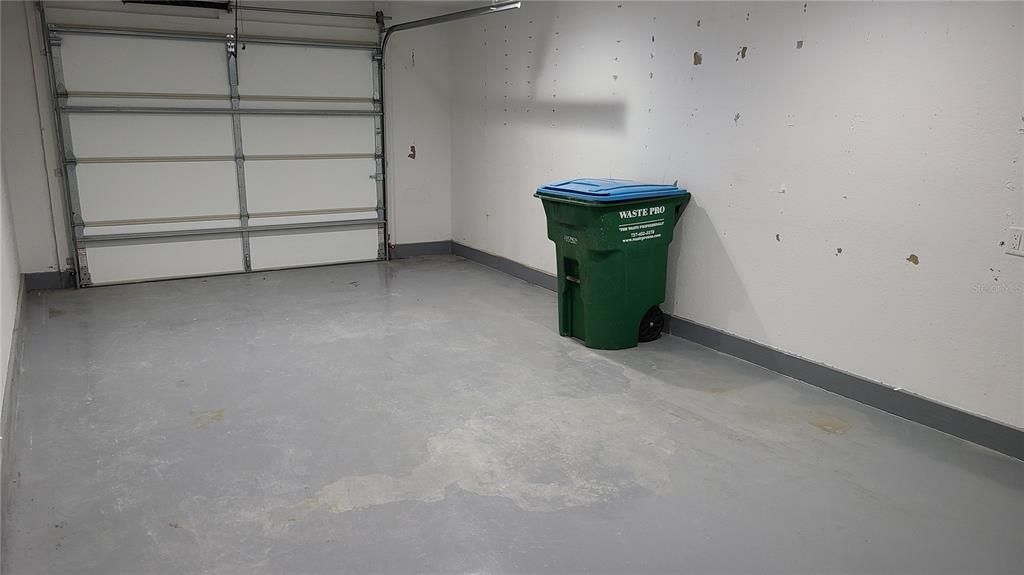 For Rent: $2,900 (4 beds, 2 baths, 1797 Square Feet)
