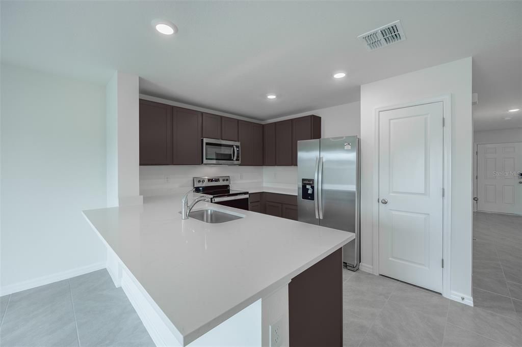 For Rent: $1,645 (3 beds, 2 baths, 1505 Square Feet)