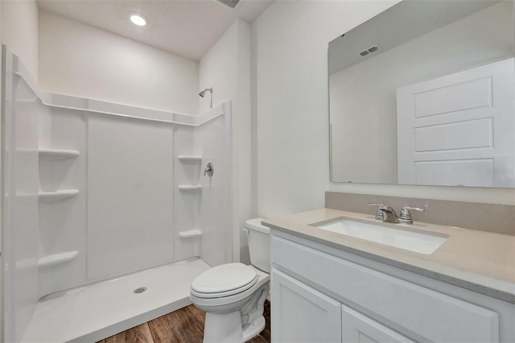 En Venta: $406,990 (4 camas, 3 baños, 2725 Pies cuadrados)