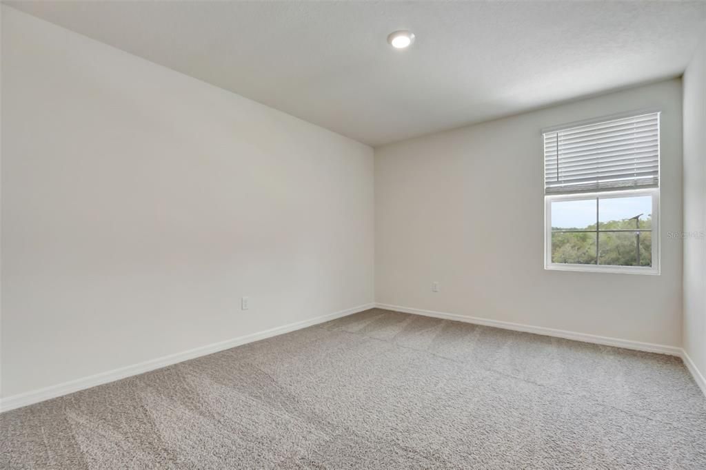 En Venta: $406,990 (4 camas, 3 baños, 2725 Pies cuadrados)