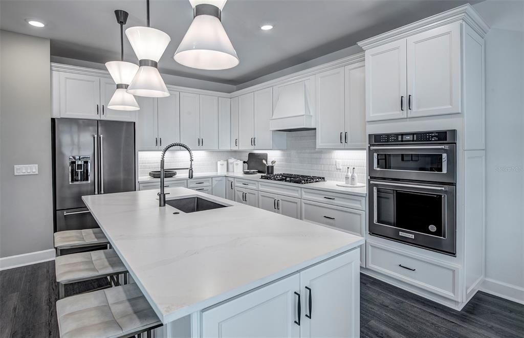 Active With Contract: $1,060,665 (5 beds, 4 baths, 3416 Square Feet)