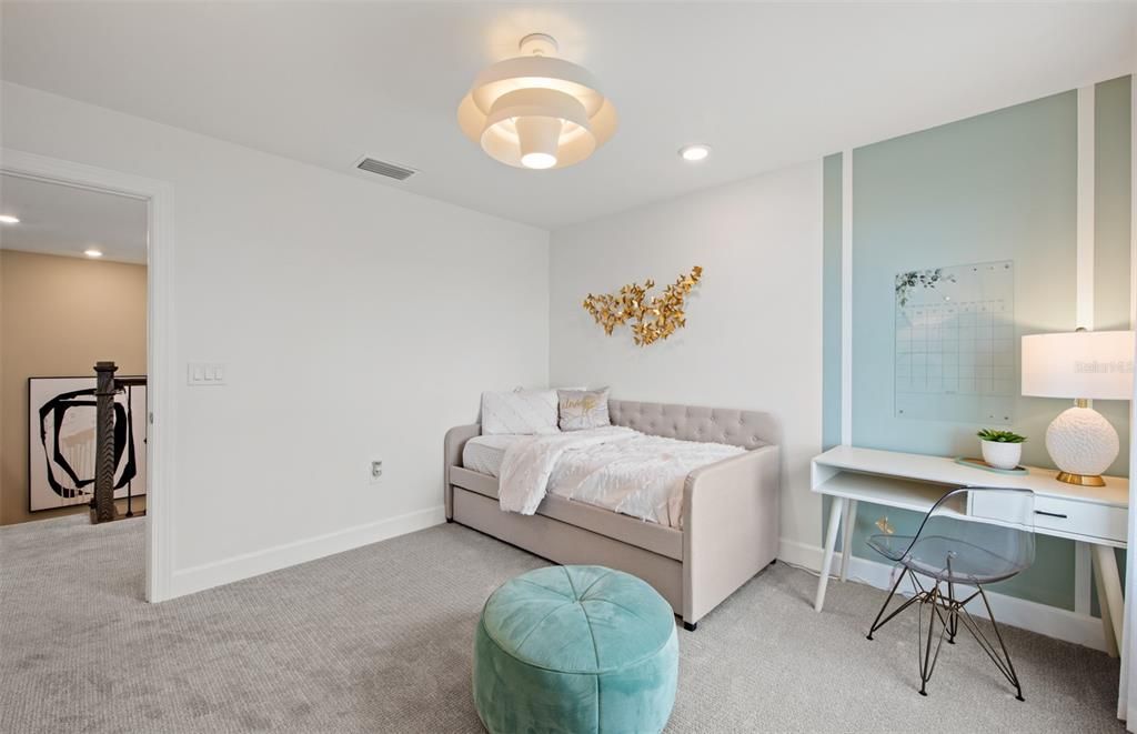 Active With Contract: $1,060,665 (5 beds, 4 baths, 3416 Square Feet)