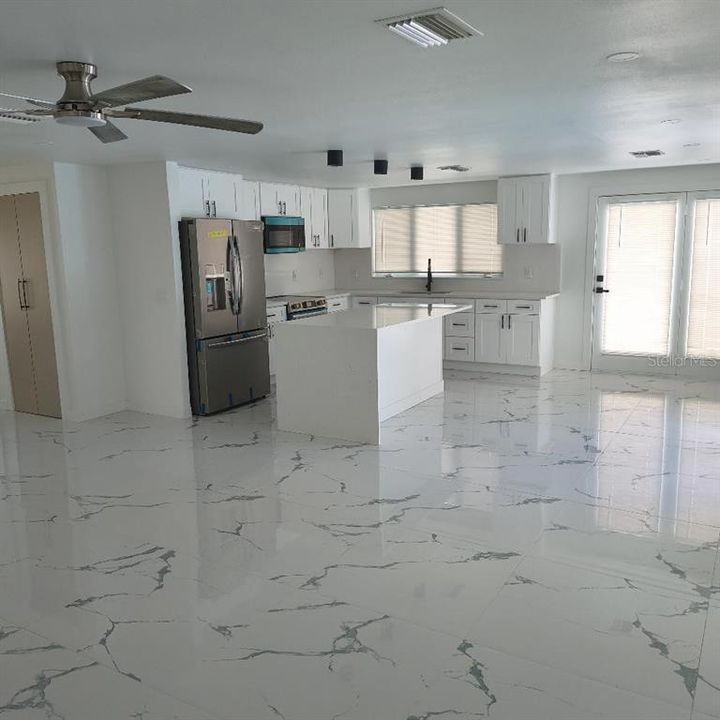 На продажу: $549,900 (4 спален, 3 ванн, 1505 Квадратных фут)
