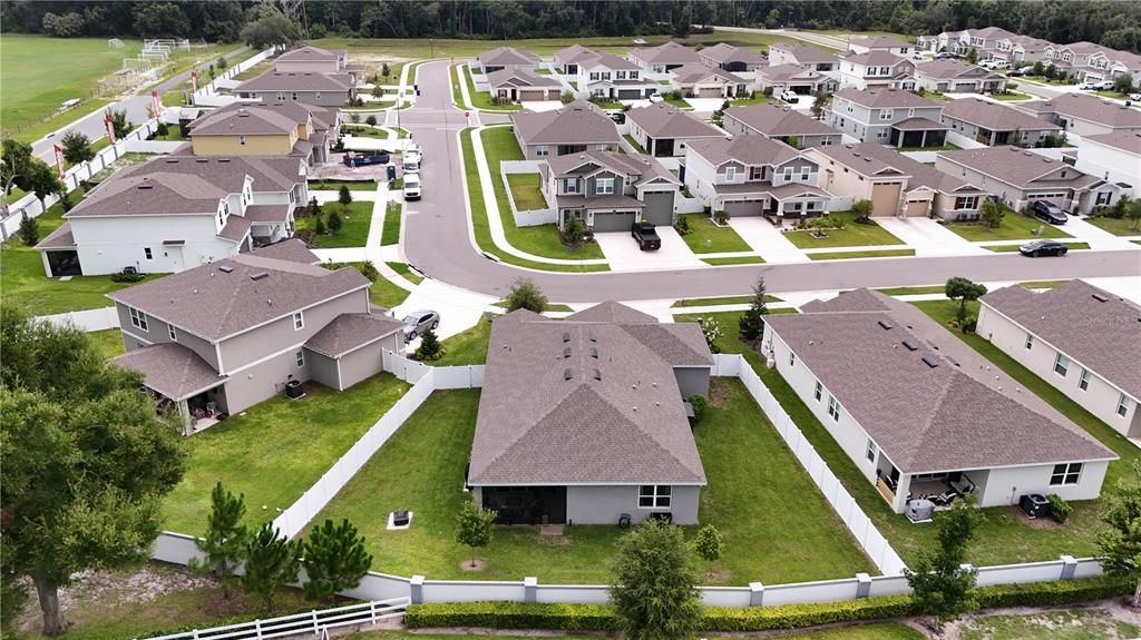 На продажу: $465,000 (4 спален, 3 ванн, 2053 Квадратных фут)