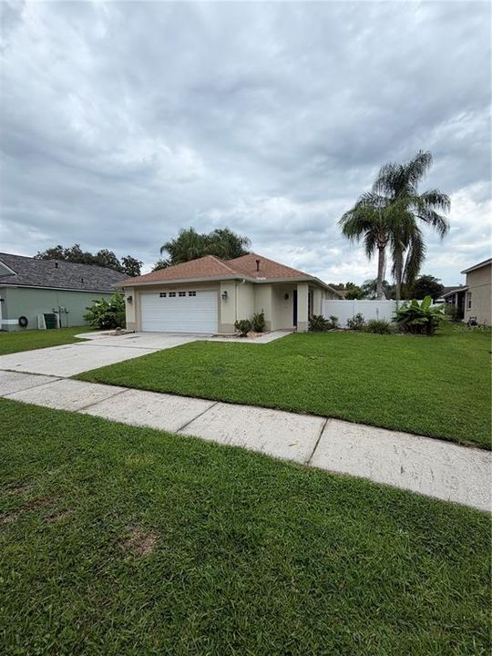 For Rent: $2,300 (3 beds, 2 baths, 1254 Square Feet)