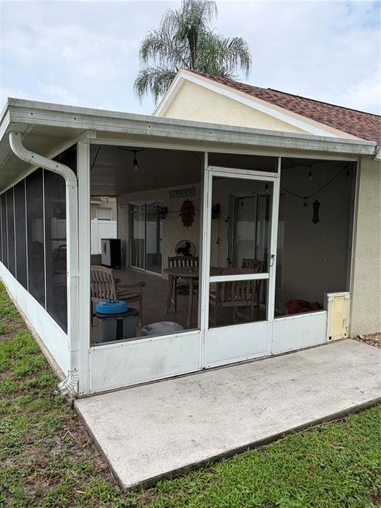 For Rent: $2,300 (3 beds, 2 baths, 1254 Square Feet)