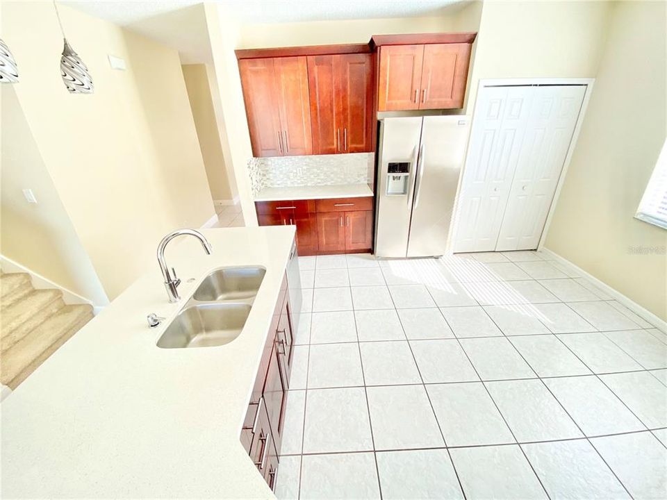 В аренду: $3,000 (4 спален, 2 ванн, 2537 Квадратных фут)
