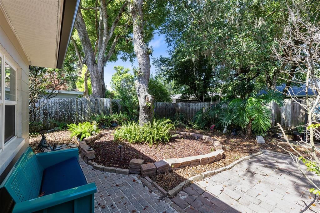 For Sale: $699,000 (3 beds, 2 baths, 1497 Square Feet)