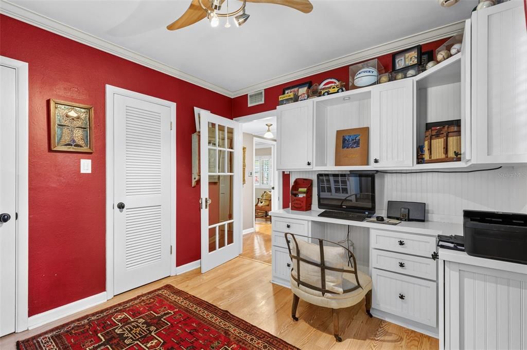 For Sale: $699,000 (3 beds, 2 baths, 1497 Square Feet)