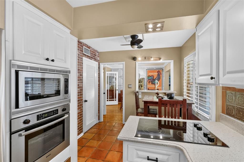 For Sale: $699,000 (3 beds, 2 baths, 1497 Square Feet)