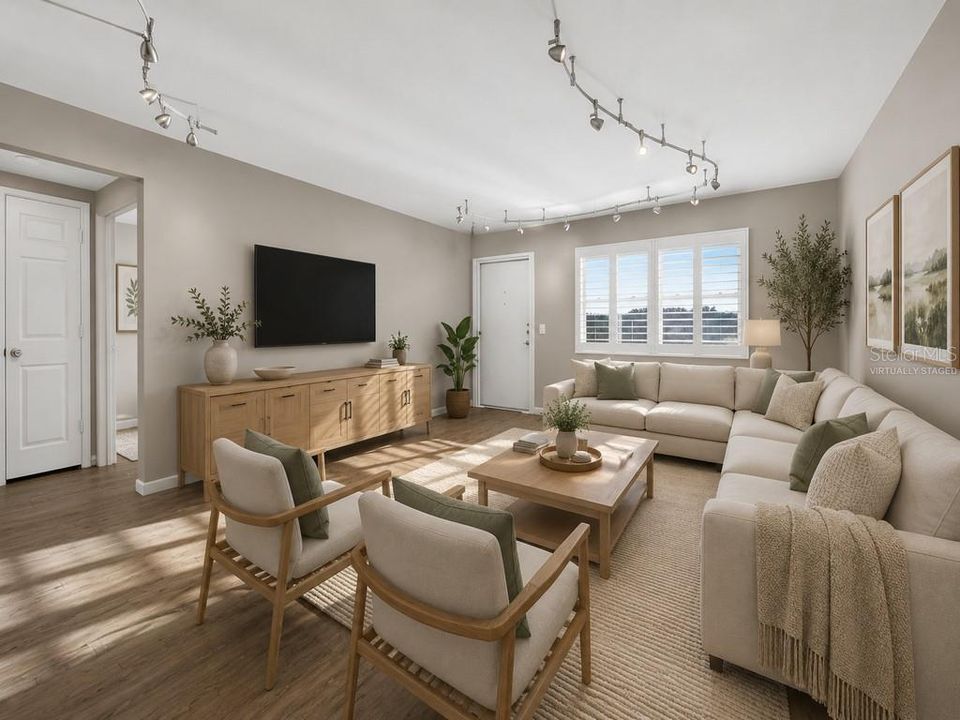 For Sale: $115,000 (2 beds, 1 baths, 880 Square Feet)