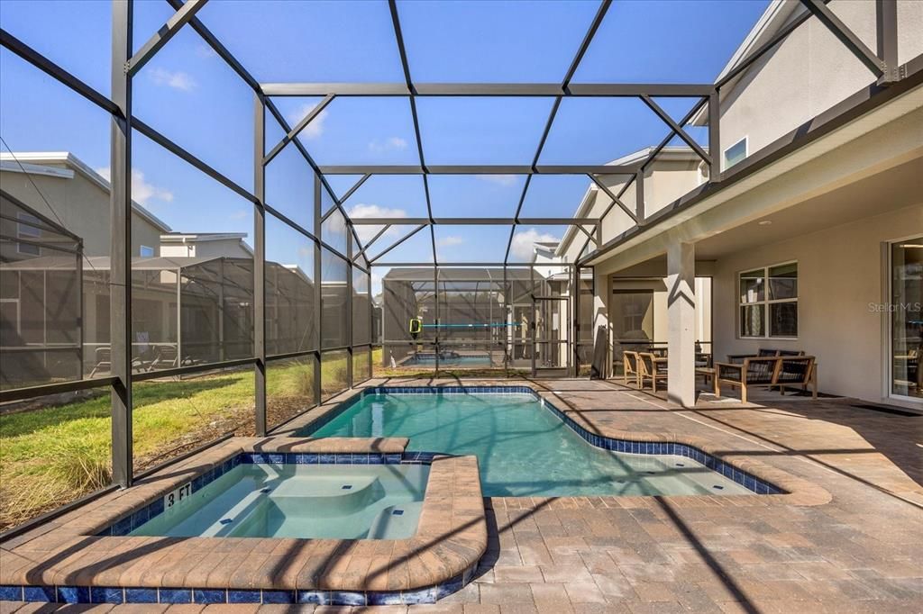 En Venta: $989,000 (9 camas, 5 baños, 4289 Pies cuadrados)