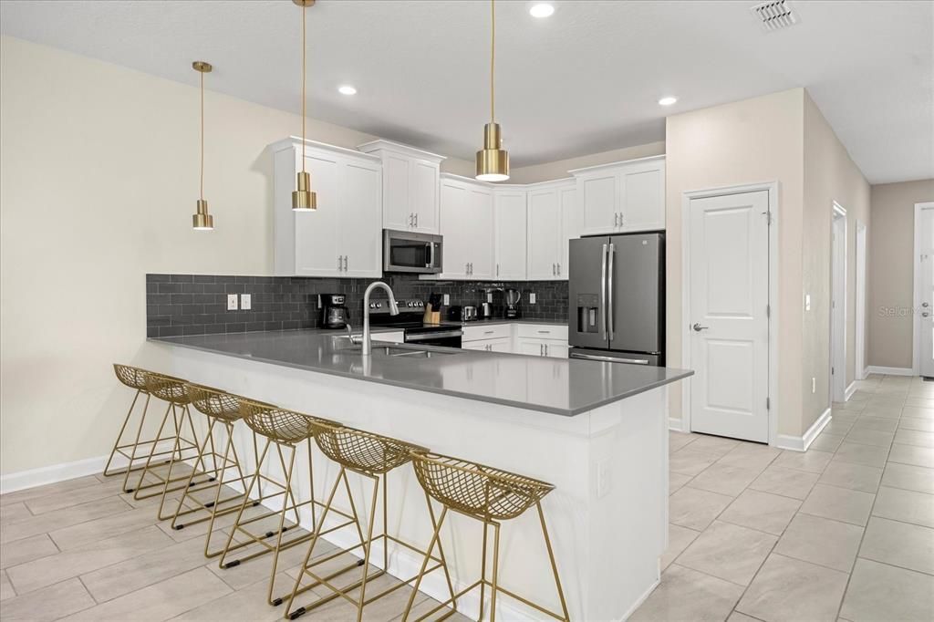 En Venta: $989,000 (9 camas, 5 baños, 4289 Pies cuadrados)
