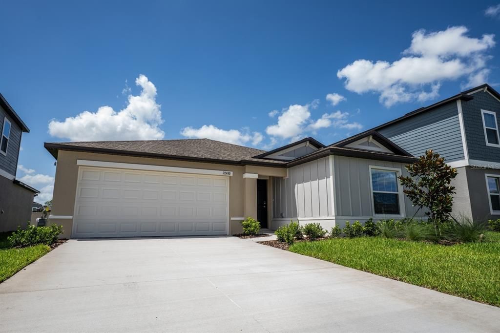 For Rent: $2,595 (4 beds, 2 baths, 1936 Square Feet)
