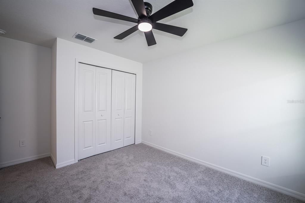 For Rent: $2,595 (4 beds, 2 baths, 1936 Square Feet)