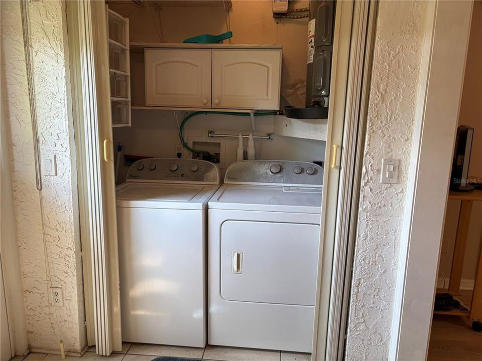 На продажу: $179,000 (2 спален, 2 ванн, 935 Квадратных фут)