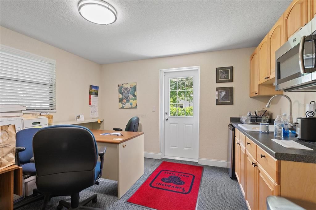 For Sale: $1,390,000 (0 beds, 0 baths, 1252 Square Feet)