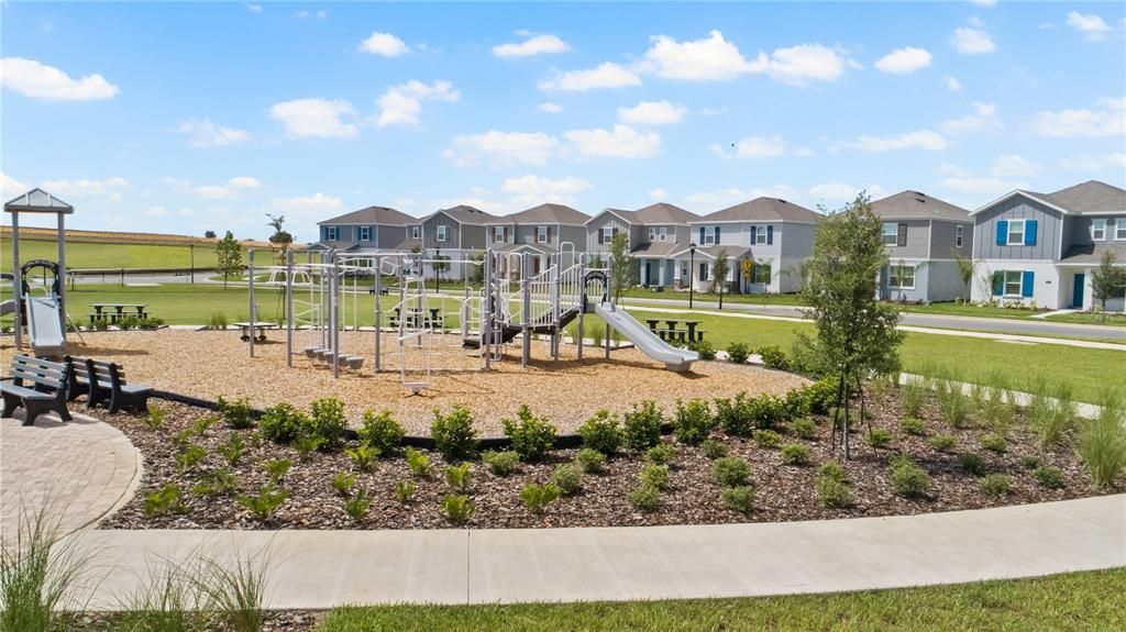 En Venta: $472,990 (4 camas, 2 baños, 2081 Pies cuadrados)