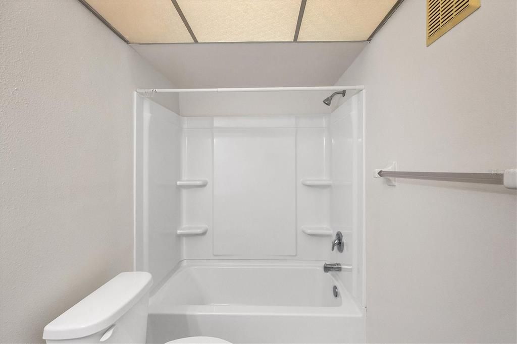 На продажу: $124,900 (1 спален, 1 ванн, 679 Квадратных фут)