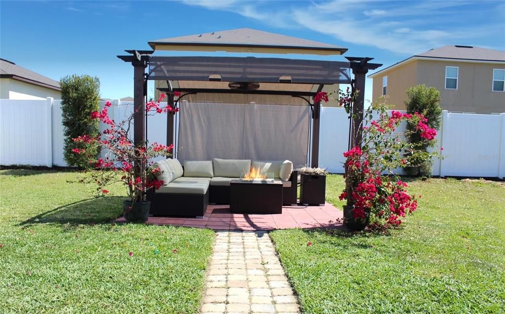 En Venta: $310,000 (3 camas, 2 baños, 1521 Pies cuadrados)