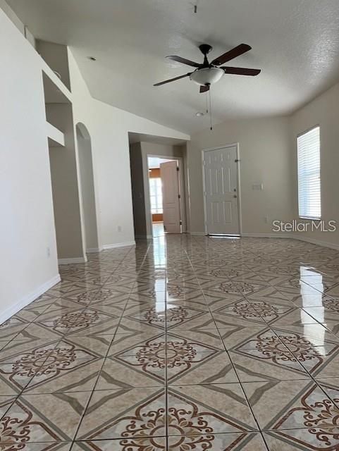 В аренду: $1,895 (3 спален, 2 ванн, 1574 Квадратных фут)