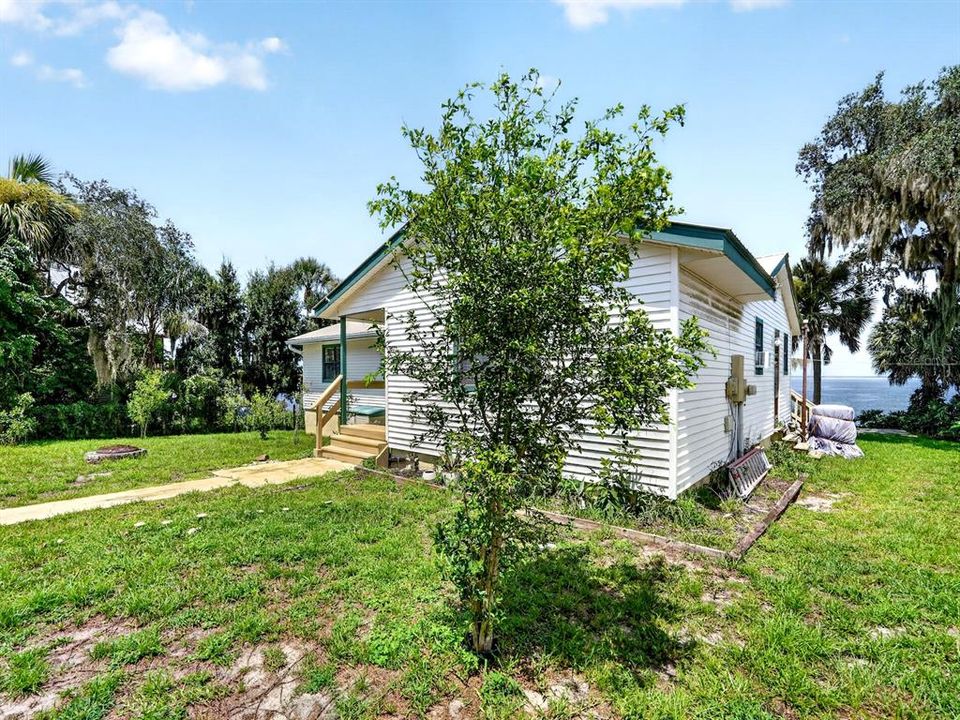 На продажу: $569,000 (3 спален, 2 ванн, 1852 Квадратных фут)