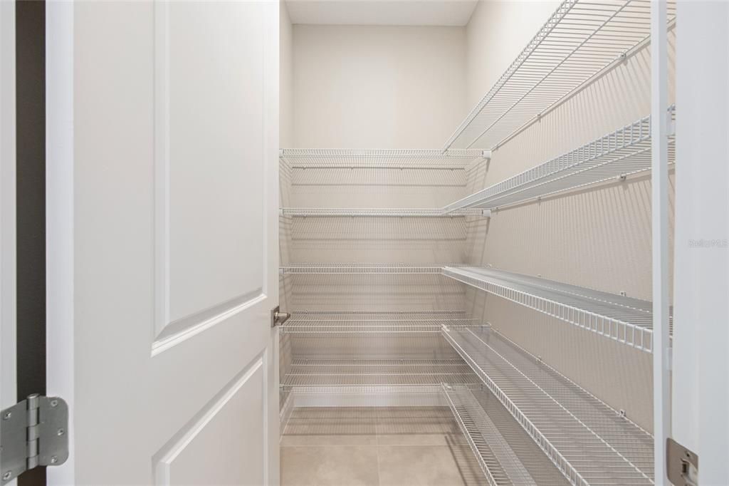 En Venta: $559,820 (3 camas, 3 baños, 2211 Pies cuadrados)