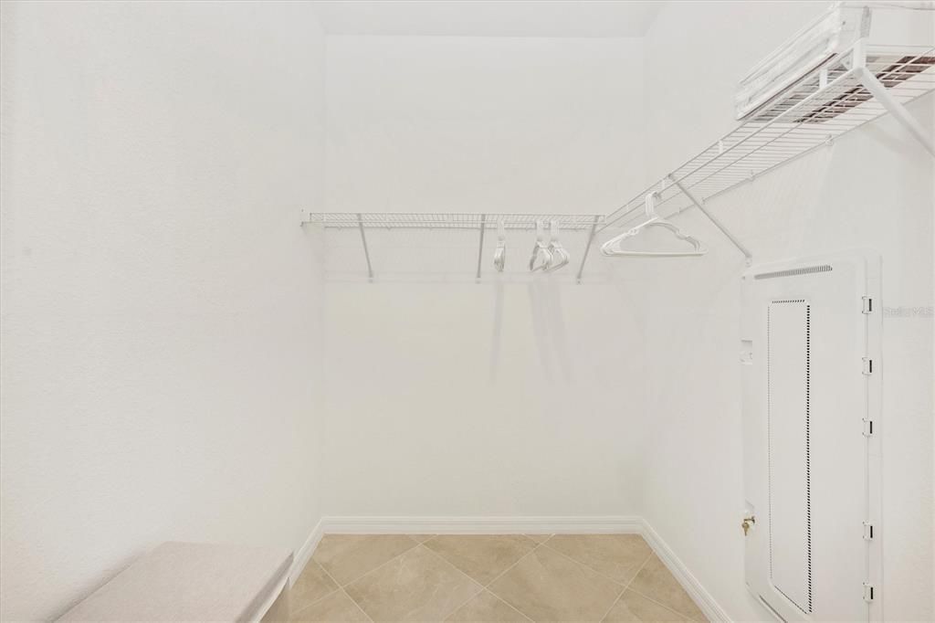 En Renta: $8,000 (3 camas, 2 baños, 2246 Pies cuadrados)