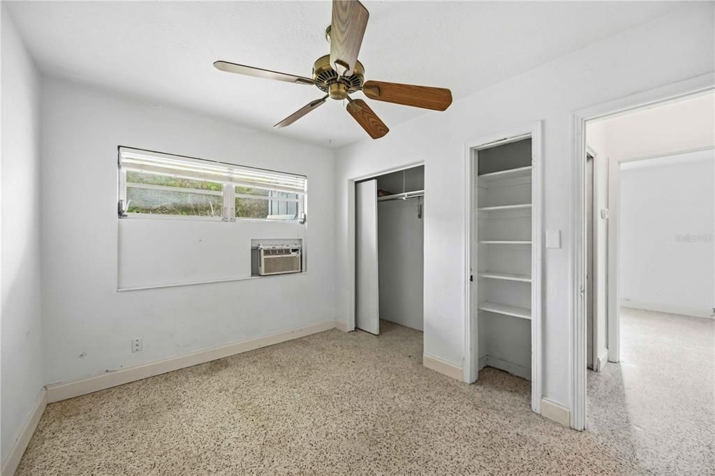 For Sale: $350,000 (2 beds, 2 baths, 1100 Square Feet)