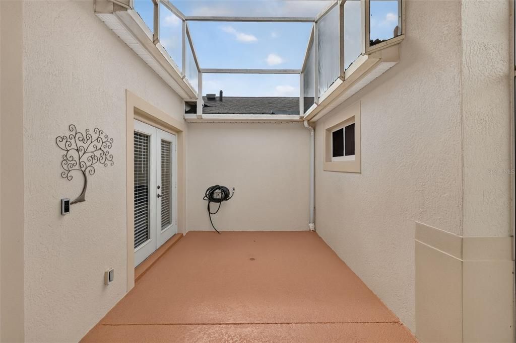 На продажу: $325,000 (3 спален, 2 ванн, 1949 Квадратных фут)