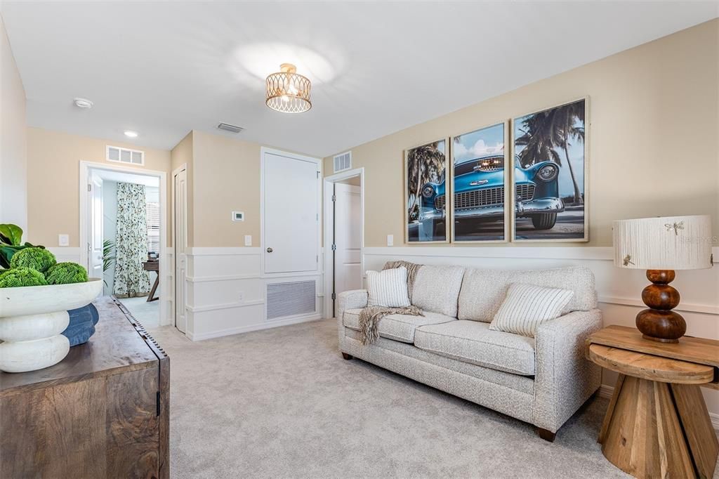 For Sale: $289,499 (5 beds, 2 baths, 2112 Square Feet)